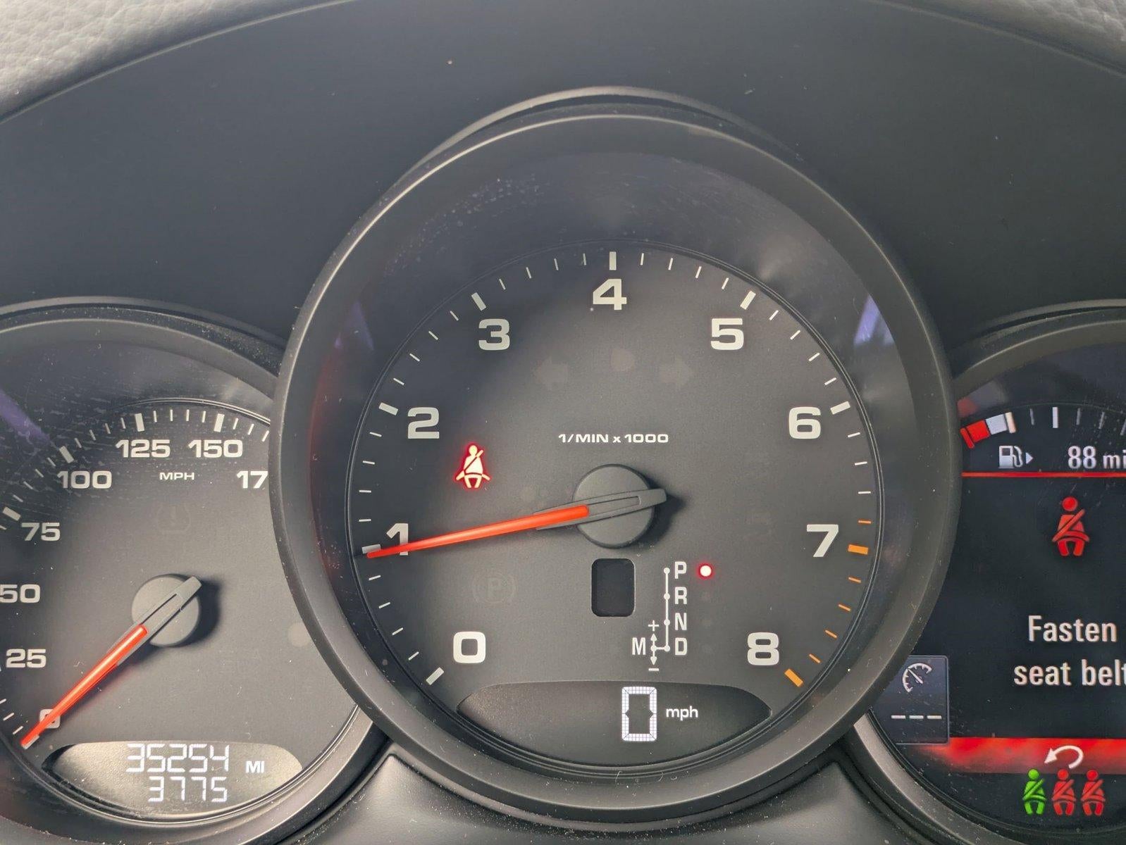 2021 Porsche Macan AWD