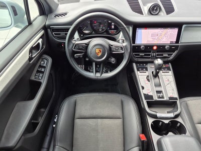 2023 Porsche Macan AWD