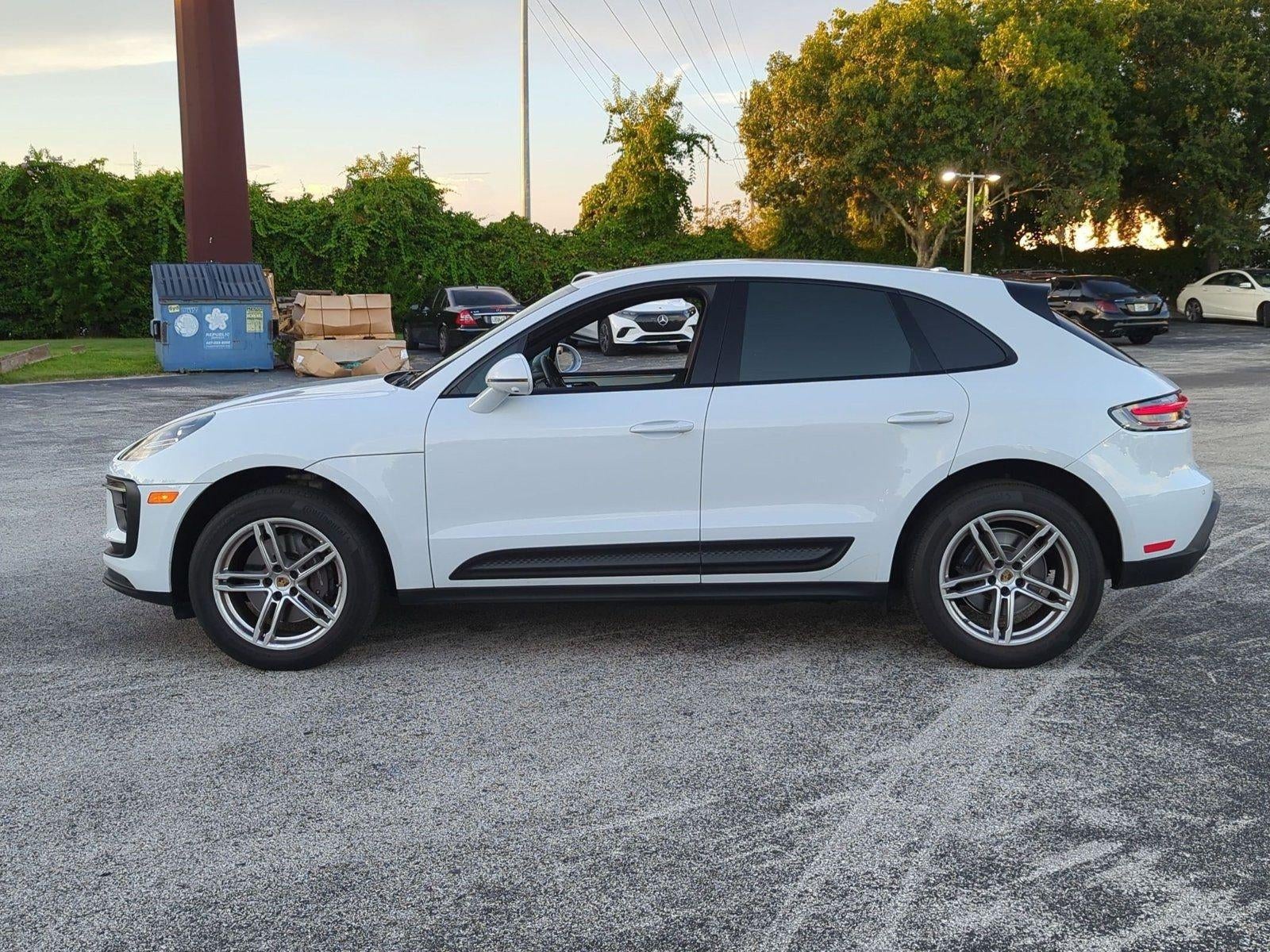 2023 Porsche Macan AWD