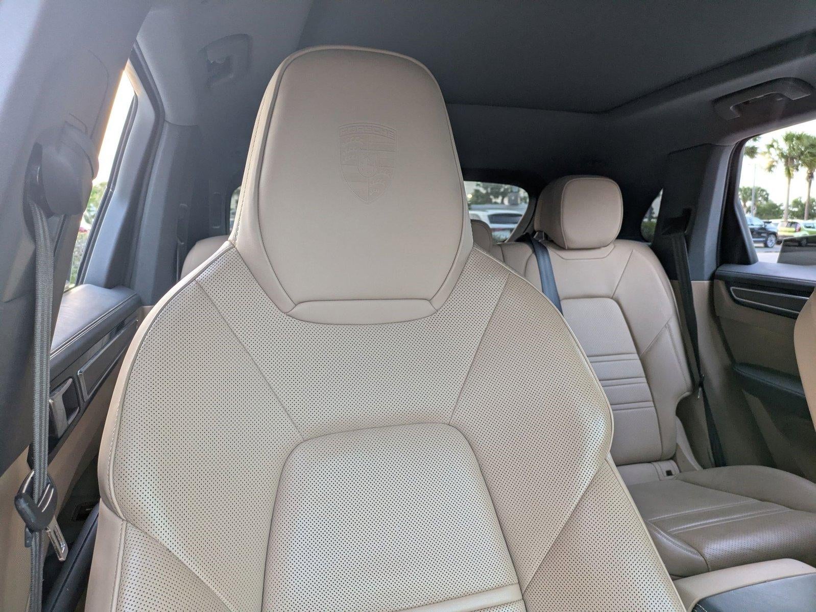2023 Porsche Cayenne Platinum Edition AWD