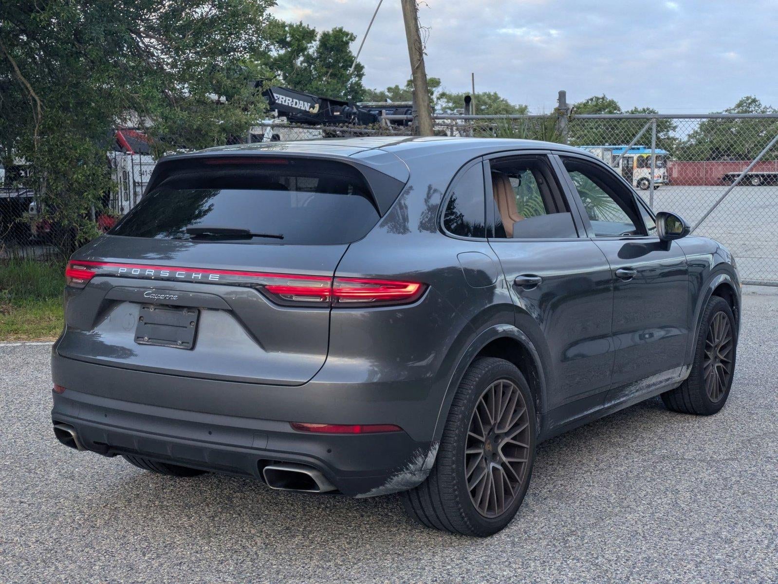 2023 Porsche Cayenne Platinum Edition AWD