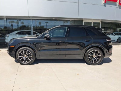 2025 Porsche Cayenne AWD