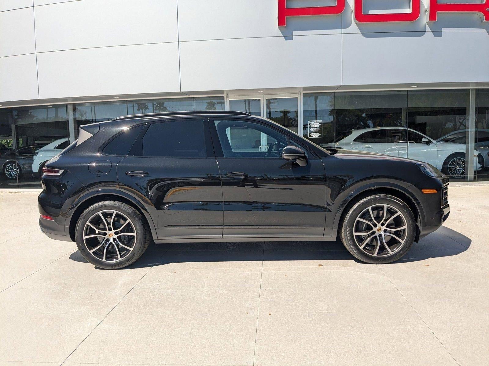 2025 Porsche Cayenne AWD