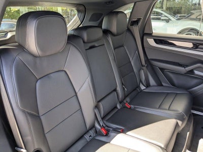 2025 Porsche Cayenne AWD