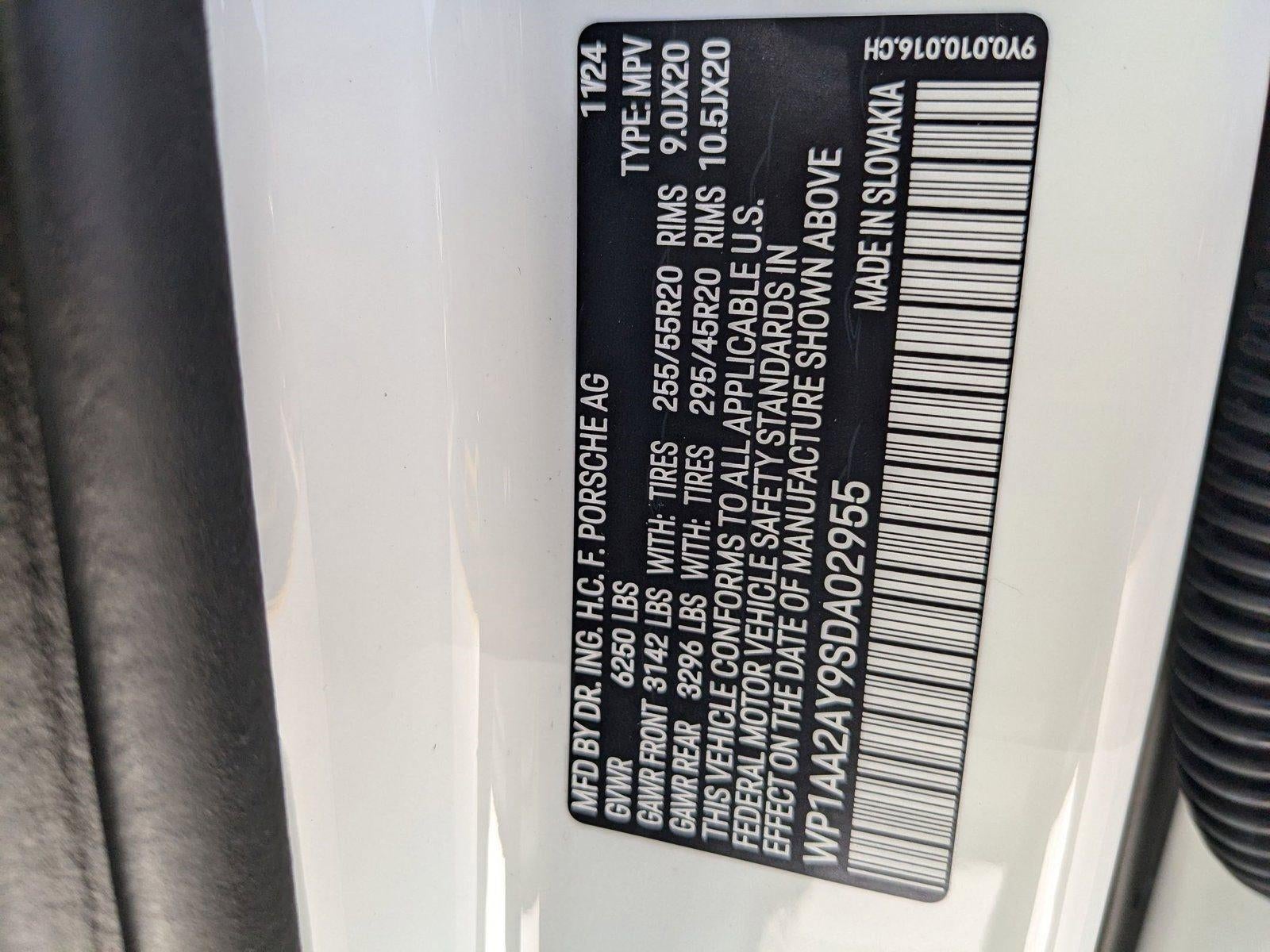 2025 Porsche Cayenne AWD