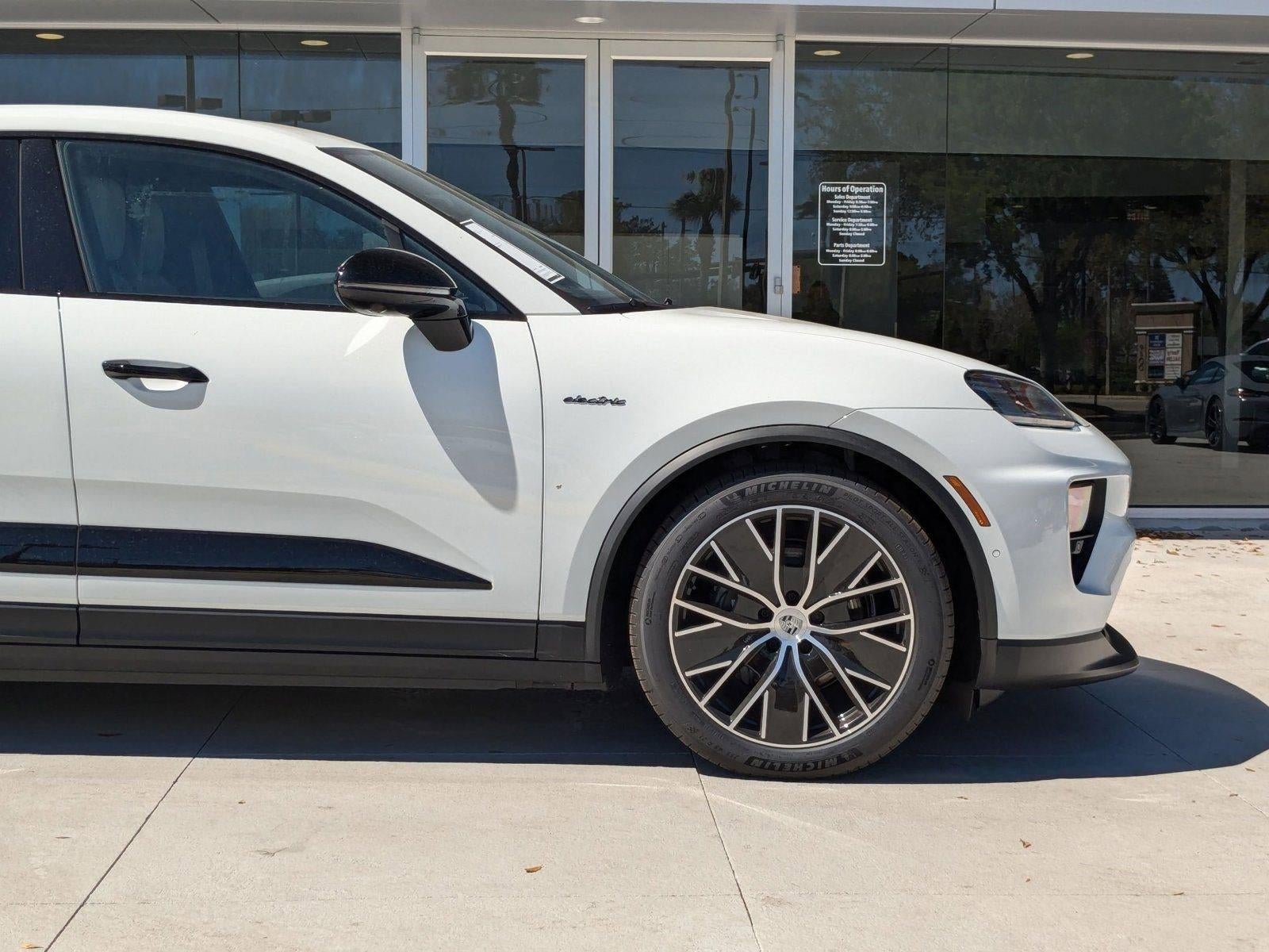 2024 Porsche Macan Electric 4 AWD