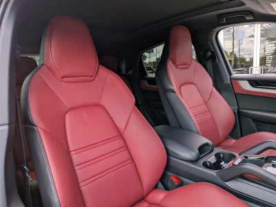 2025 Porsche Cayenne Coupe AWD